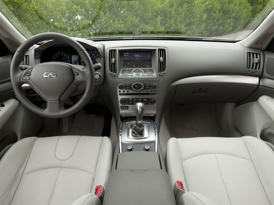  Infiniti G25 2010 года  (фото 3 из 6)